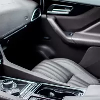 Jaguar F-Pace 2.0d AWD: První velká kočka