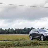 Jaguar F-Pace 2.0d AWD: První velká kočka