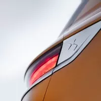 DS7 Crossback si hodlá došlápnout na prémiová kompaktní SUV