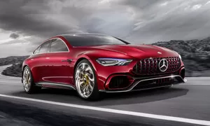 Autíčkář futurista: Pininfarinův elektrický sen, karbonový RUF, sportovní Tata, Volvo a Seat - co nás zaujalo v Ženevě