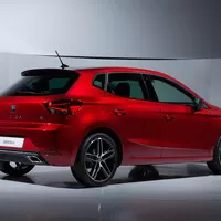 Pininfarinův elektrický sen, karbonový RUF, sportovní Tata, Volvo a Seat - co nás zaujalo v Ženevě