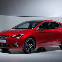 Pininfarinův elektrický sen, karbonový RUF, sportovní Tata, Volvo a Seat - co nás zaujalo v Ženevě