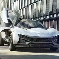 Pininfarinův elektrický sen, karbonový RUF, sportovní Tata, Volvo a Seat - co nás zaujalo v Ženevě