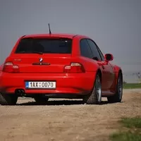 E36 vs. E36 aneb střídání stráží v redakční garáži...