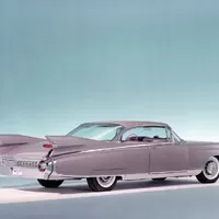 O stíhačce a dvou Američanech, kteří změnili svět automobilového designu