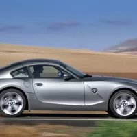 O stíhačce a dvou Američanech, kteří změnili svět automobilového designu