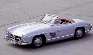 Mercedes-Benz 300 SL Roadster je tu s námi šedesát let