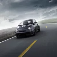 Němci z Pogea Racing dopřáli Fiatu 500 405 koní