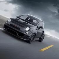 Němci z Pogea Racing dopřáli Fiatu 500 405 koní