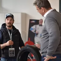 Kladiva, gumy a hřebíky, aneb je tu smysluplný nástupce runflatů?