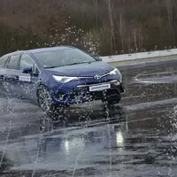Kladiva, gumy a hřebíky, aneb je tu smysluplný nástupce runflatů?