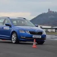 Kladiva, gumy a hřebíky, aneb je tu smysluplný nástupce runflatů?