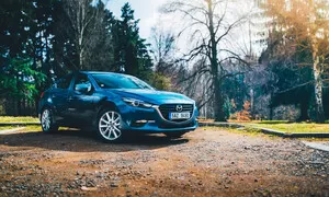 Recenze & testy: Mazda 3 G120 sedan: Kamarád do deště