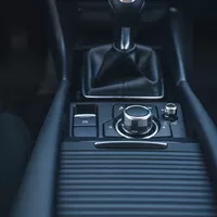 Mazda 3 G120 sedan: Kamarád do deště