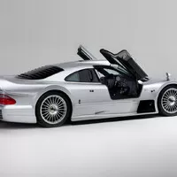 Legendy minulosti: Mercedes-Benz CLK GTR