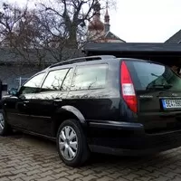 Kupte si redakční Mondeo, my si místo něj pořídíme nesmysl
