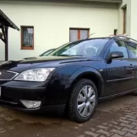 Kupte si redakční Mondeo, my si místo něj pořídíme nesmysl