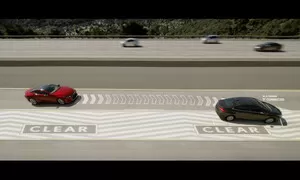 Novinky: Lexus chce v drsném aprílovém vtipu uklízet „levopružiče“