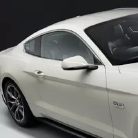 Šílenství kolem 50 let Mustangu začíná speciální edicí a autem na střeše
