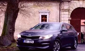 Recenze & testy: Kia Optima SW 1.7 CRDI Business Line: Manažerské rozhodnutí