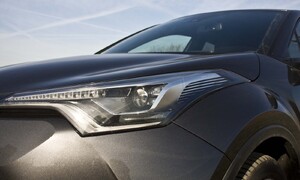 Recenze & testy: Toyota C-HR: Batmobil