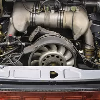 Úplně nové Porsche 911 RSR z roku 1993 potřebuje jen wapku a trochu lásky