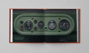 Novinky: Land Rover vydává k výročí Defenderu knihu Icon