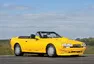 Aston Martin V8 Vantage Volante Zagato je velmi osmdesátkový a velmi žlutý