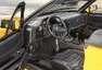 Aston Martin V8 Vantage Volante Zagato je velmi osmdesátkový a velmi žlutý