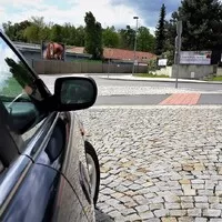 Mazda Xedos 9 MCE: Slepá ulička, nebo trefa do černého?