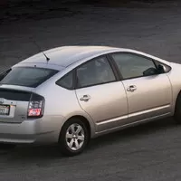 Je Toyota Prius nová W123?