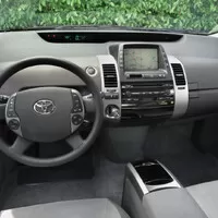 Je Toyota Prius nová W123?
