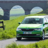 Facelift Škody Rapid: Je pořád pro benzínové hlavy?