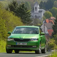 Facelift Škody Rapid: Je pořád pro benzínové hlavy?