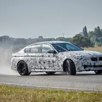 BMW M5 jako všehrab…ale taky jako zadohrab…ale taky jako všehrab