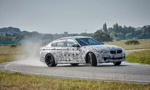 Novinky: BMW M5 jako všehrab…ale taky jako zadohrab…ale taky jako všehrab
