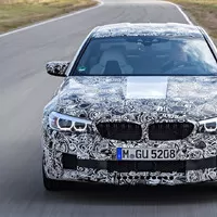BMW M5 jako všehrab…ale taky jako zadohrab…ale taky jako všehrab