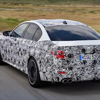 BMW M5 jako všehrab…ale taky jako zadohrab…ale taky jako všehrab