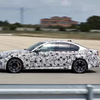 BMW M5 jako všehrab…ale taky jako zadohrab…ale taky jako všehrab