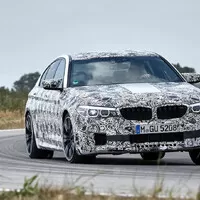 BMW M5 jako všehrab…ale taky jako zadohrab…ale taky jako všehrab