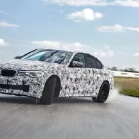 BMW M5 jako všehrab…ale taky jako zadohrab…ale taky jako všehrab