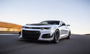 Novinky: Camaro ZL1 je s paketem 1LE lehčí a rychlejší