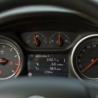 Opel Astra Sports Tourer 1.6 Turbo: Dva v jednom