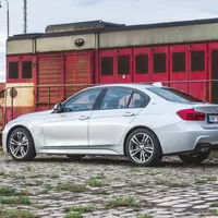 BMW 330e: I hybrid vás může bavit
