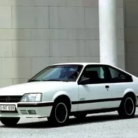 5 legendárních silnic v názvech automobilů