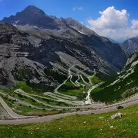 5 legendárních silnic v názvech automobilů