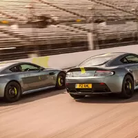 Aston Martin ve speciální edici AMR: skoro jako závoďák