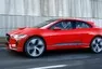 Jaguar začíná vyrábět své první elektrické SUV. Prodávat se má ještě letos.