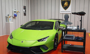 Novinky: Lamborghini má akustickou komoru jen na ladění zvuku