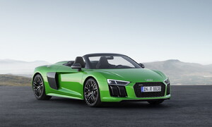 Novinky: Audi R8 Spyder V10 Plus se v nové reklamě vydává do hor